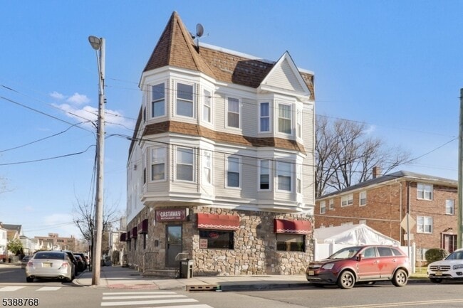 Primary Photo - 284 Watchung Ave