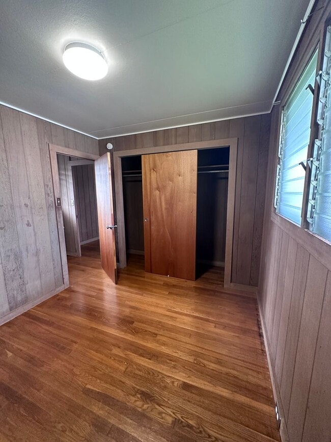 Building Photo - 123 Punahele St