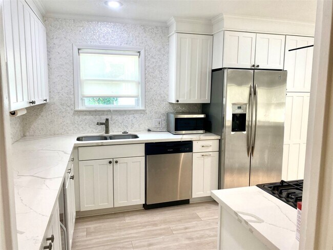 Building Photo - 1717 Althea Dr