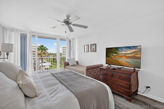 Building Photo - 3211 S Ocean Blvd