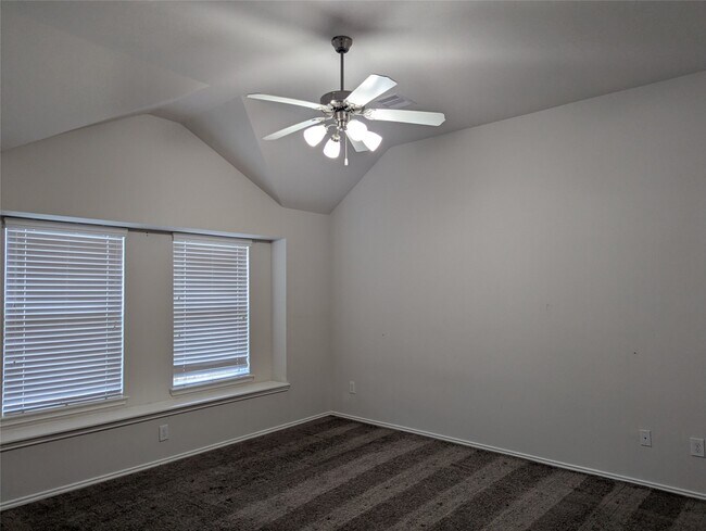 Building Photo - 13319 Lansdown St