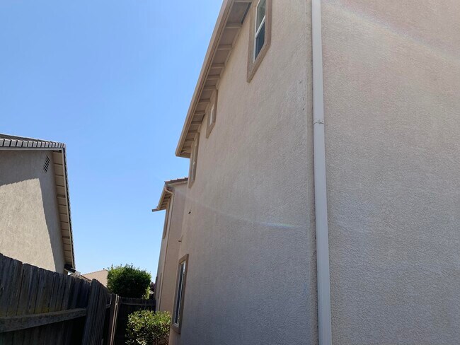 Building Photo - 4986 Webber Ct