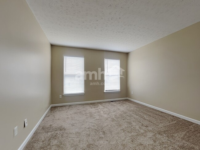 Building Photo - 268 Indian Lake Dr