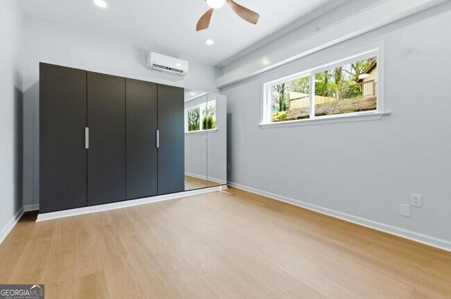 Building Photo - 850 Ormewood Ave SE