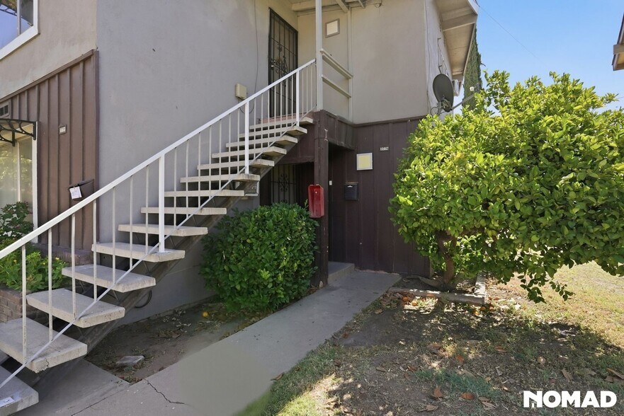 Building Photo - 3704 N Abby St