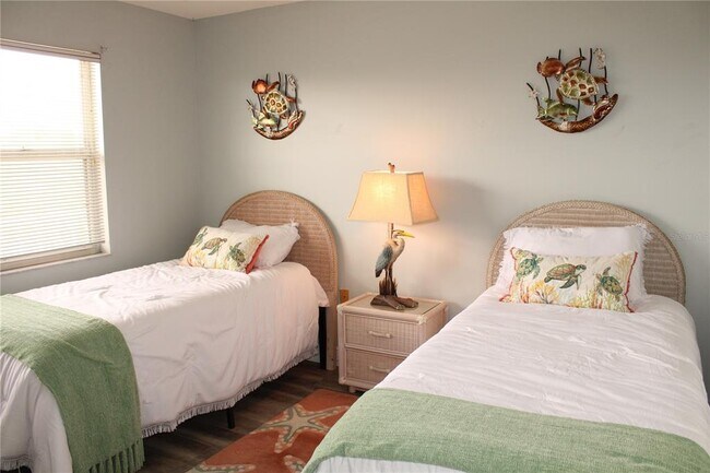 Building Photo - 4240 Ironwood Cir