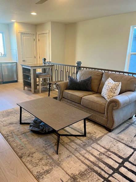 Building Photo - 9240 Kurie Mine Ln