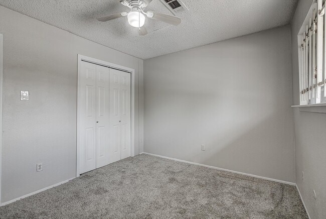 Building Photo - 5825 W Tidwell Rd