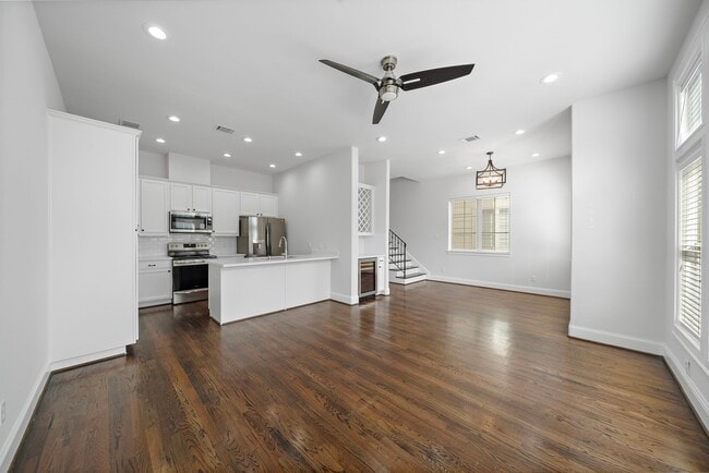 Building Photo - 2924 Leeland St