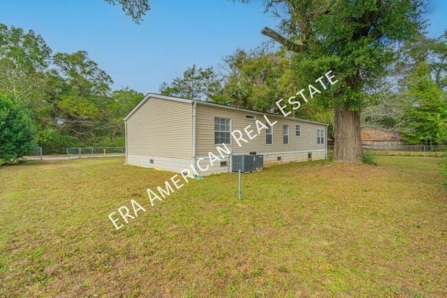 Building Photo - 189 Benjamin St