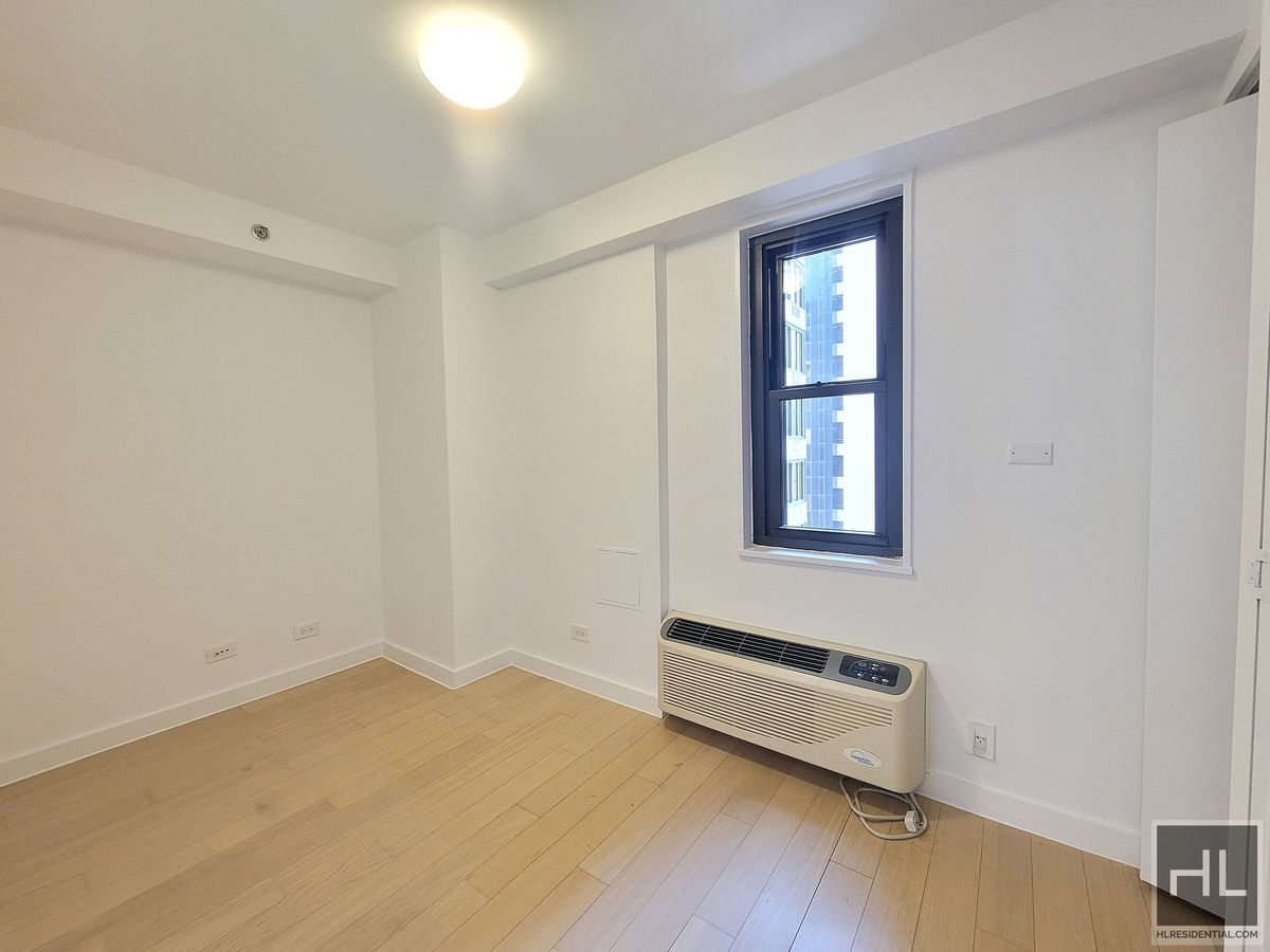 Building Photo - East 39th Street