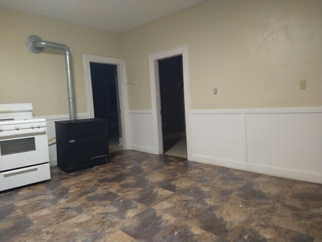 Primary Photo - 6 Brandon Rd