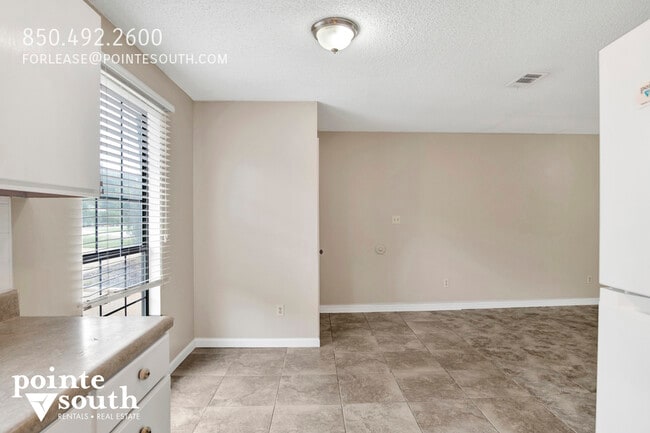 Building Photo - 6429 Schoel Ln