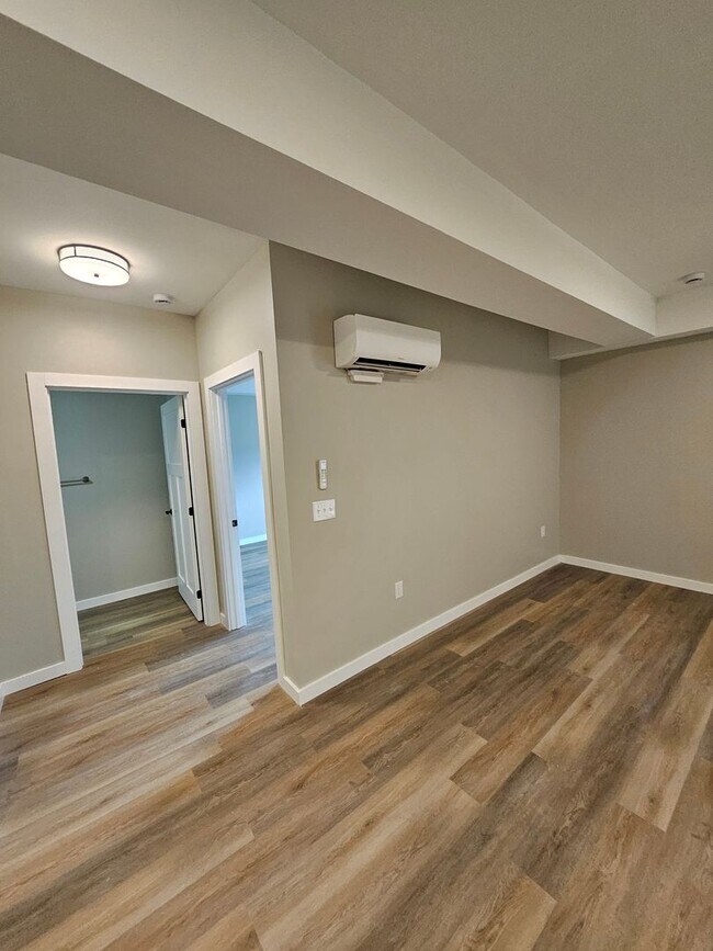 Building Photo - Brand new 1 bed apartment