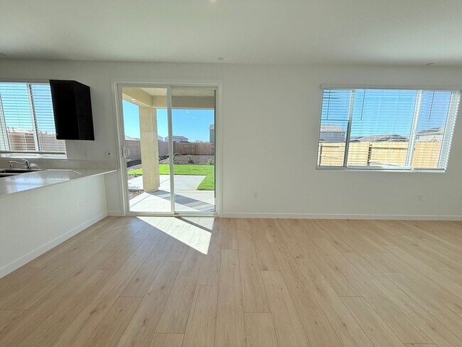 Building Photo - 10370 Bayson Wy