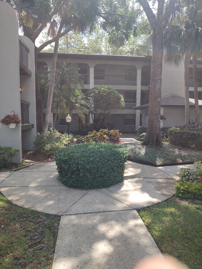 Building Photo - 3399 Mermoor Dr