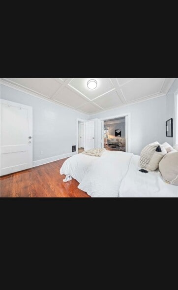 Building Photo - 375 Clay Ave