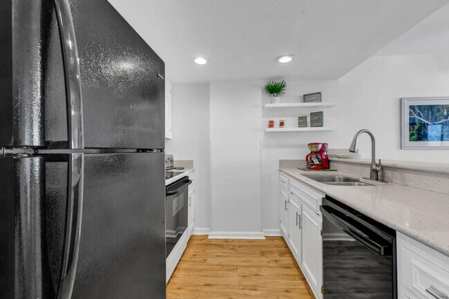 Building Photo - 2001 S Ocean Blvd