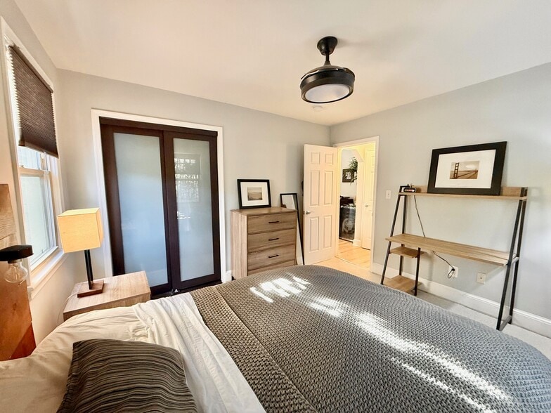 Building Photo - 1367 K St SE