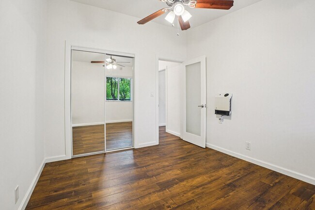 Building Photo - 3105 W 27th St