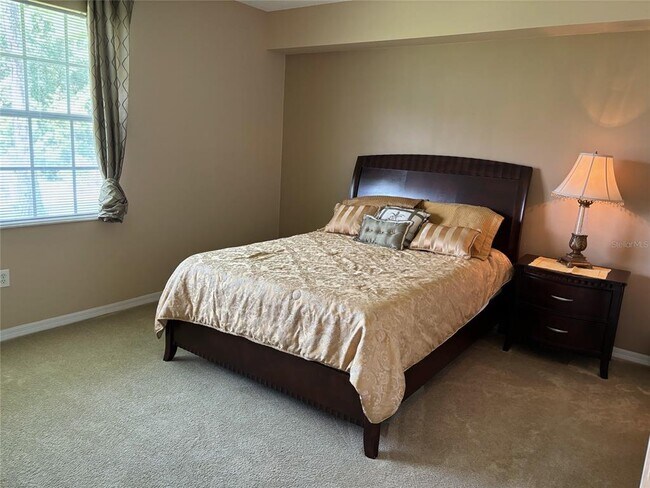 Building Photo - 5681 Bentgrass Dr