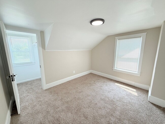 Building Photo - Fully Renovated 3-Bedroom Home – Move-In Ready for You!