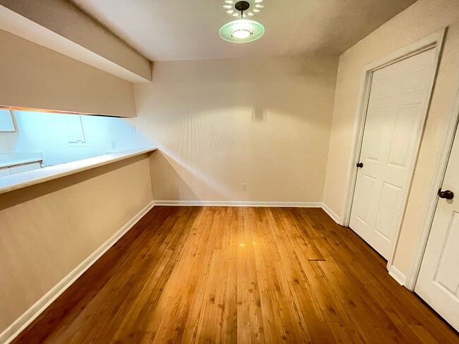 Building Photo - Spacious 3 bedroom in Finley Forest offers convenient location and neighborhood amenities