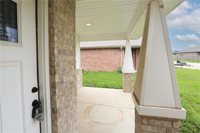 Building Photo - 501 NW 59th Ave