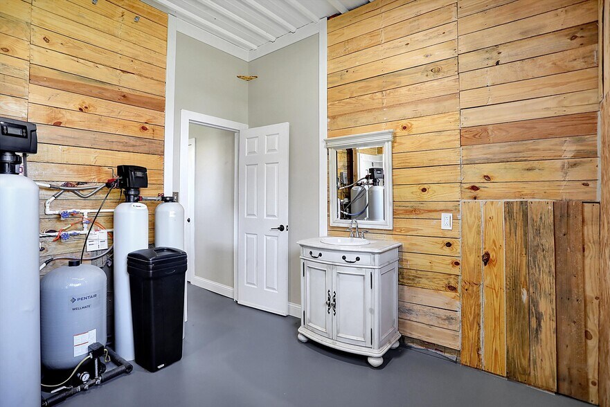 Building Photo - 940 W 1090 N
