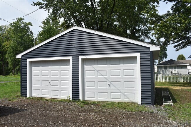Building Photo - 9010 Kennedy Ln