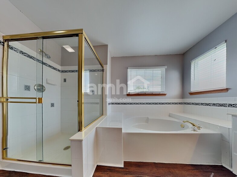 Building Photo - 11725 Cape Cod Ln