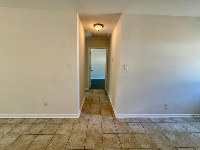 Building Photo - 2 BR 2BA Duplex in Holly Ridge