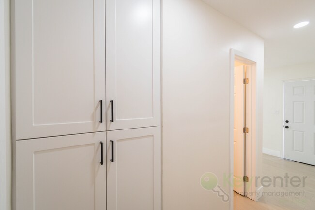 Building Photo - Beautifully Renovated 2BD | 1.5BA Duplex –...