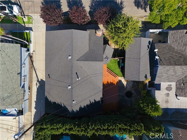 Building Photo - 2624 E 8th St