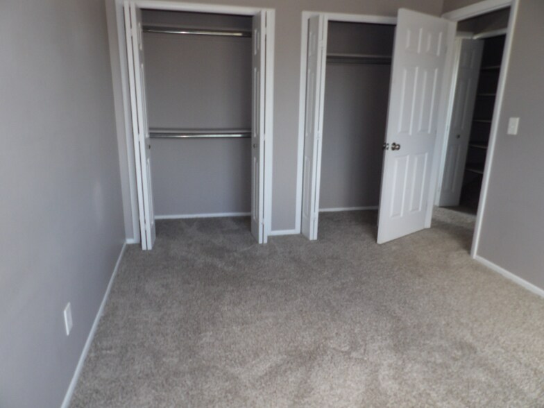 Building Photo - 7015 Woody Creek Dr