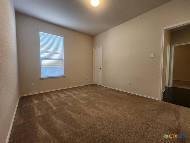 Building Photo - 5822 Hopkins Dr