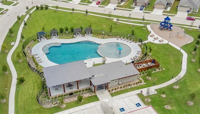 Building Photo - 2022 Shady Oaks Dr