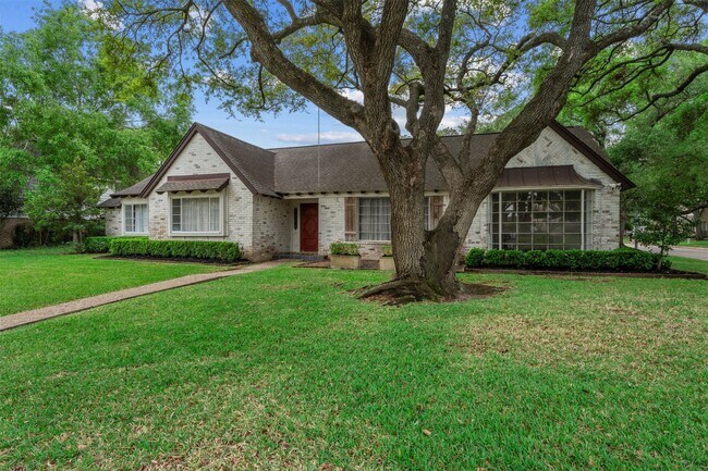 Building Photo - 602 Aldersgate Ct