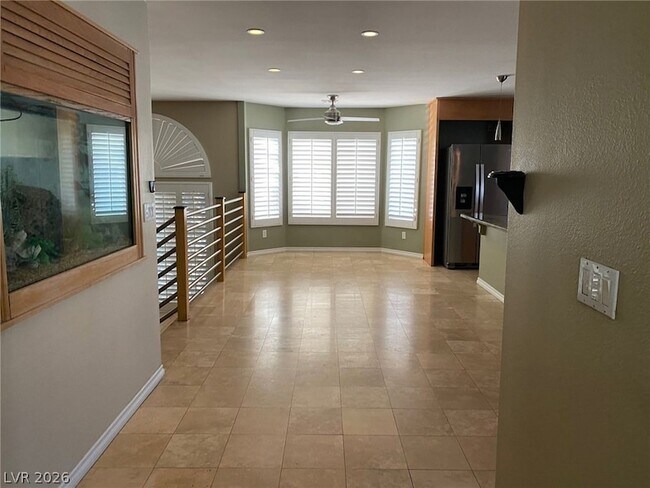 Building Photo - 2817 Via Avanti St