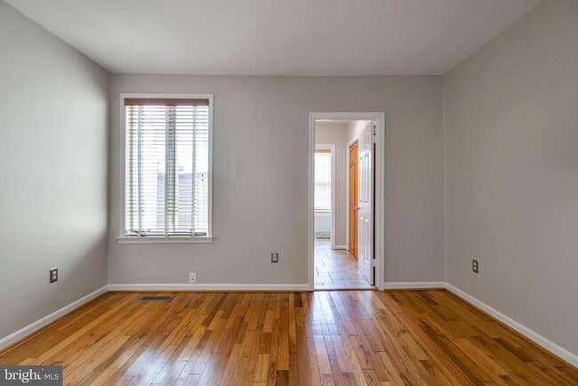 Building Photo - 3254 Q St NW