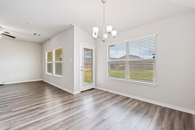 Building Photo - Natchez Home