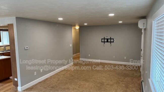 Building Photo - 2995 Fir Oaks Dr SW