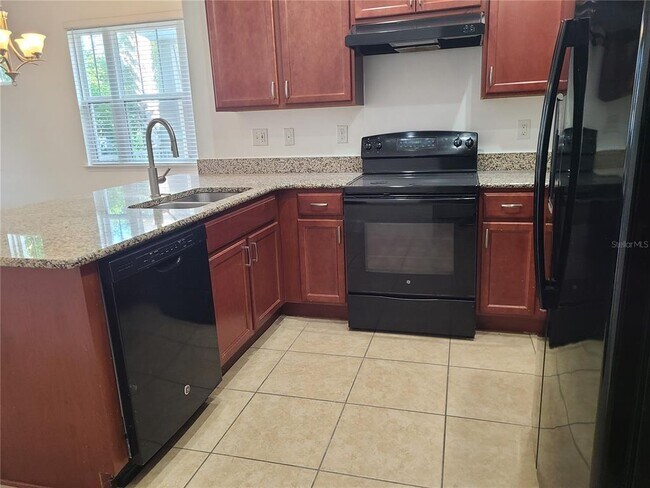 Building Photo - 13825 Benavente Ave