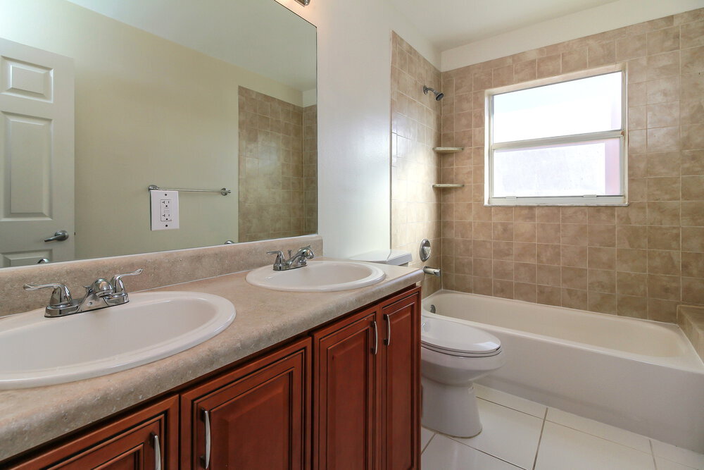 Building Photo - 5419 NW 121st Ave