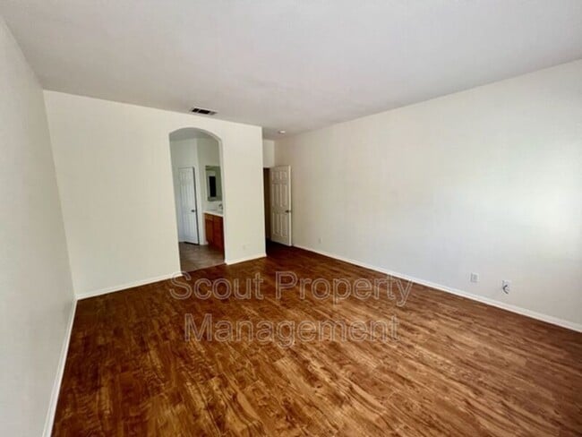 Building Photo - 41423 Temeku Dr