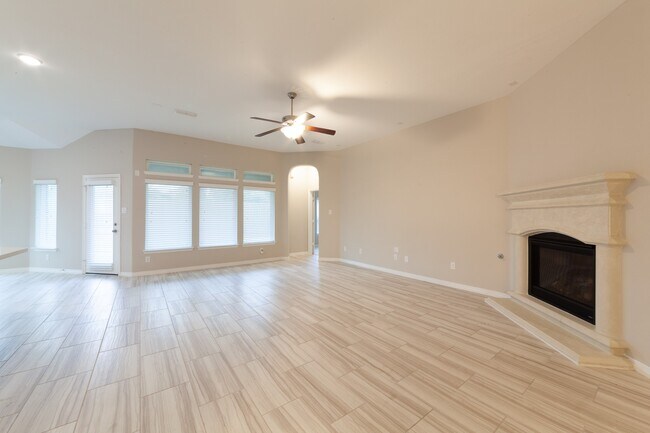 Building Photo - 22138 Grand Mist Dr