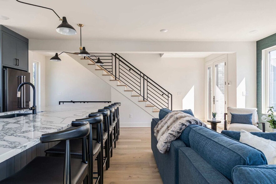 Building Photo - 1117 3rd Ave S