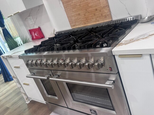 Building Photo - 9521 Shadowrock Way