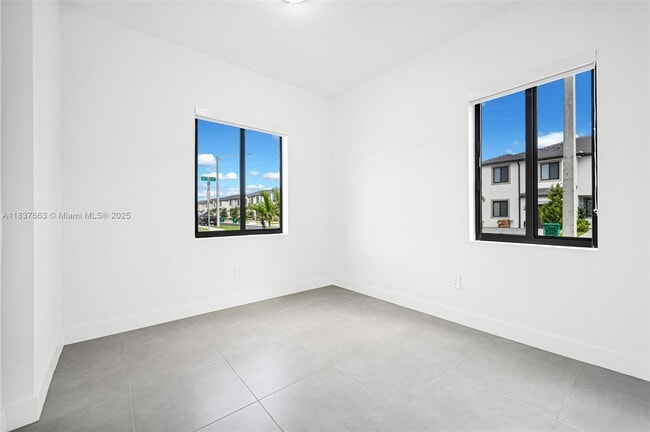Building Photo - 34532 SW 191st Ave