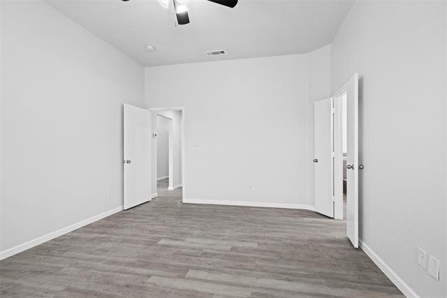 Building Photo - 619 White Swan Dr